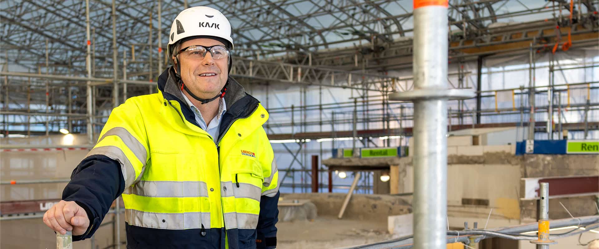 Kjell Sundlin vdn som trivs bäst ute på fältet Layher