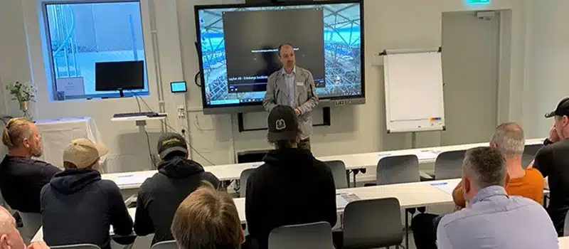 Bild på säkerhetsutbildning i Layhers lokaler.